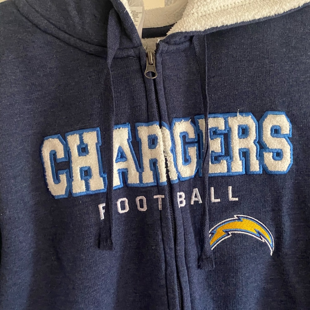 B30 - Chargers Football Navy Hoodie sz M - Picture 2 of 5